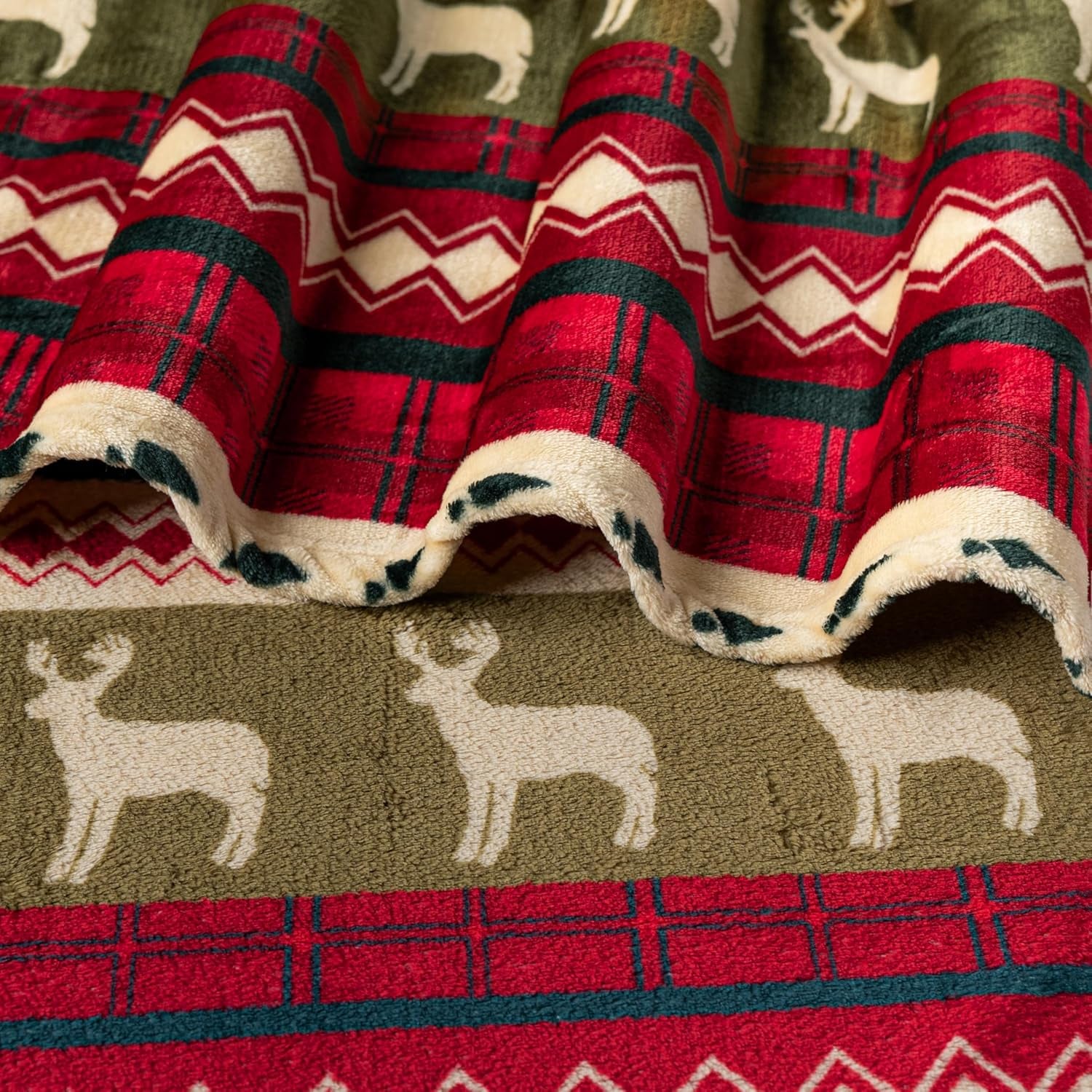 PAVILIA Christmas Throw Blanket | Red Christmas Holiday Fleece Blanket | Soft, Plush, Warm Winter Cabin Throw, 50X60 (Red Christmas)