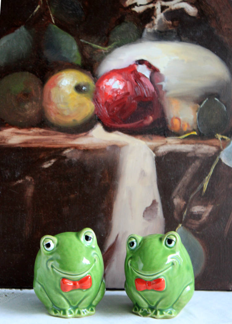 Salt and Pepper Whimsical Frog Shakers