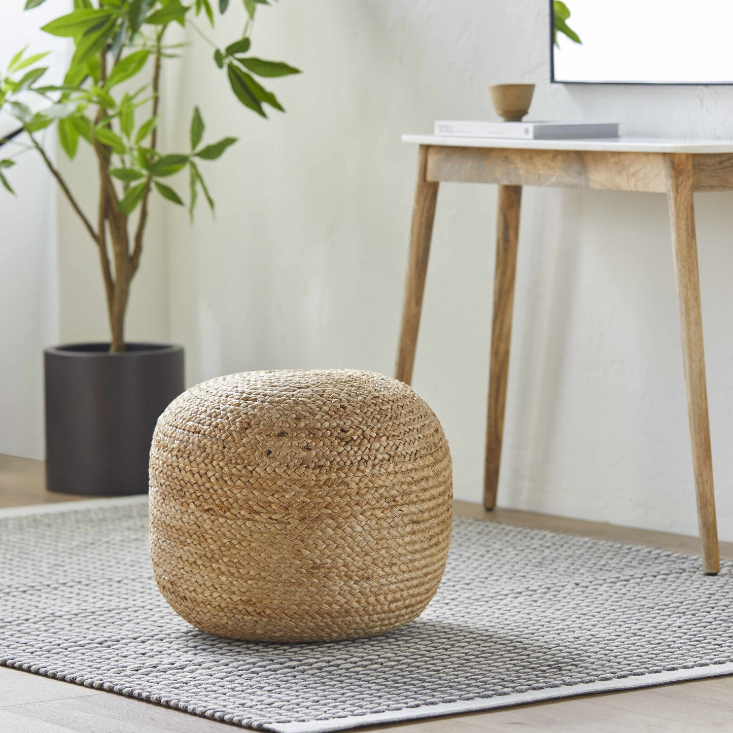 Knitted Jute Round Pouf